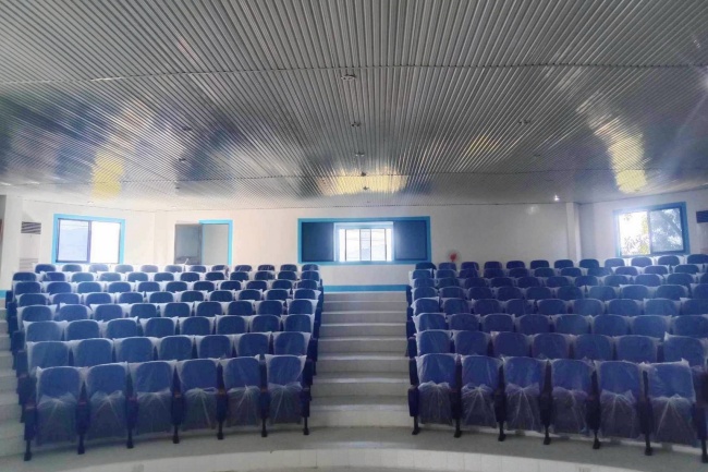 菲律宾学校礼堂.jpg