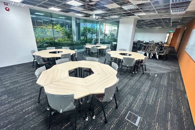 新加坡某大学